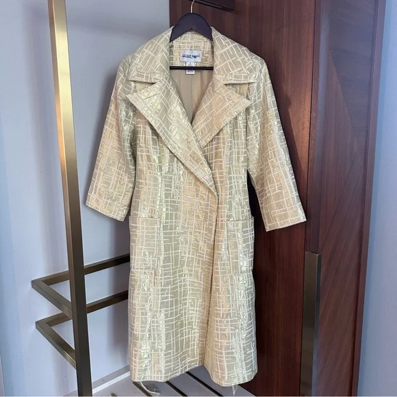 🧥 Victor Costa Metallic Gold Textured Belted Coat – Size 12 - Picture 6 of 12